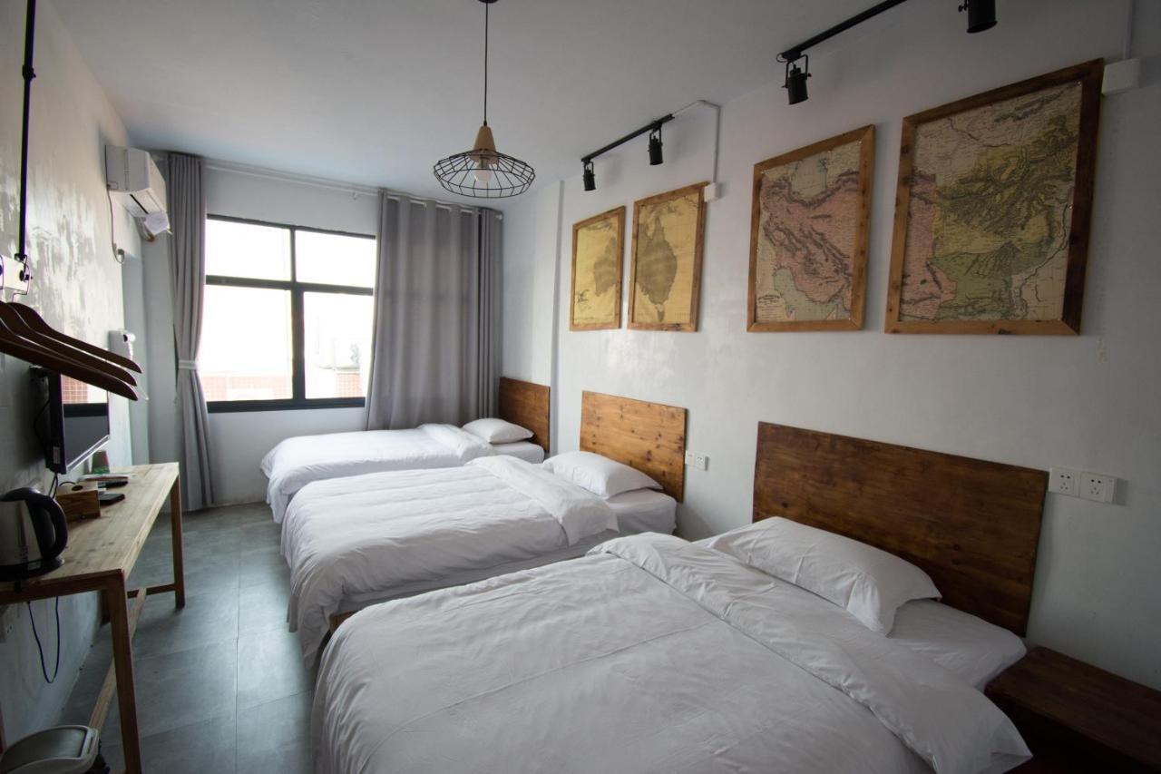 Hostel Geographer Чжанцзяцзе Экстерьер фото